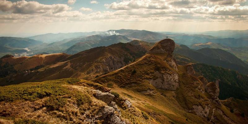 从嗡嗡嗡到哒哒哒：手机震动马达演进史，超宽频X轴如何重塑触觉交互