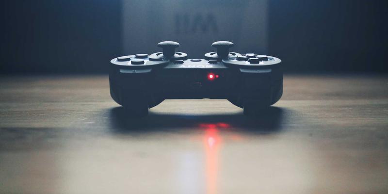 手机资讯48:折叠屏技术突破与影像革命,2024年智能手机行业迎来关键转折点