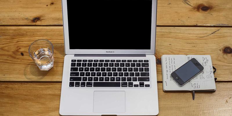 折叠屏手机耐用性终极测试：百万次折叠后，铰链与屏幕的真实状态 | 智能手机评测与购买指南